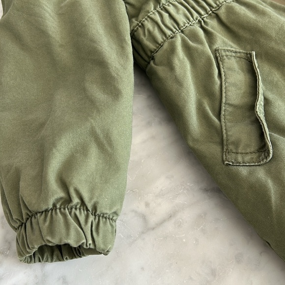 Old navy 18-24m cargo jacket - Picture 4 of 9